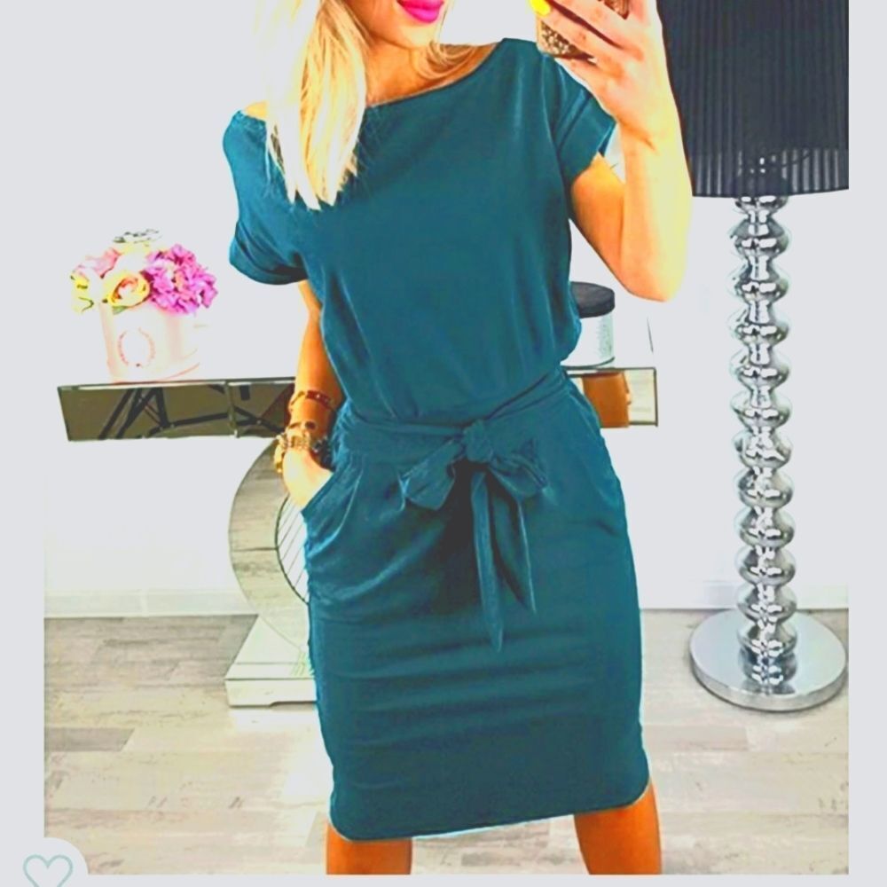 Pretty Garden Classy Teal Belted Dress with Pockets Size Small NWOT